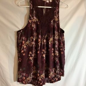 Melrose & Market rayon floral wine sleeveless topM